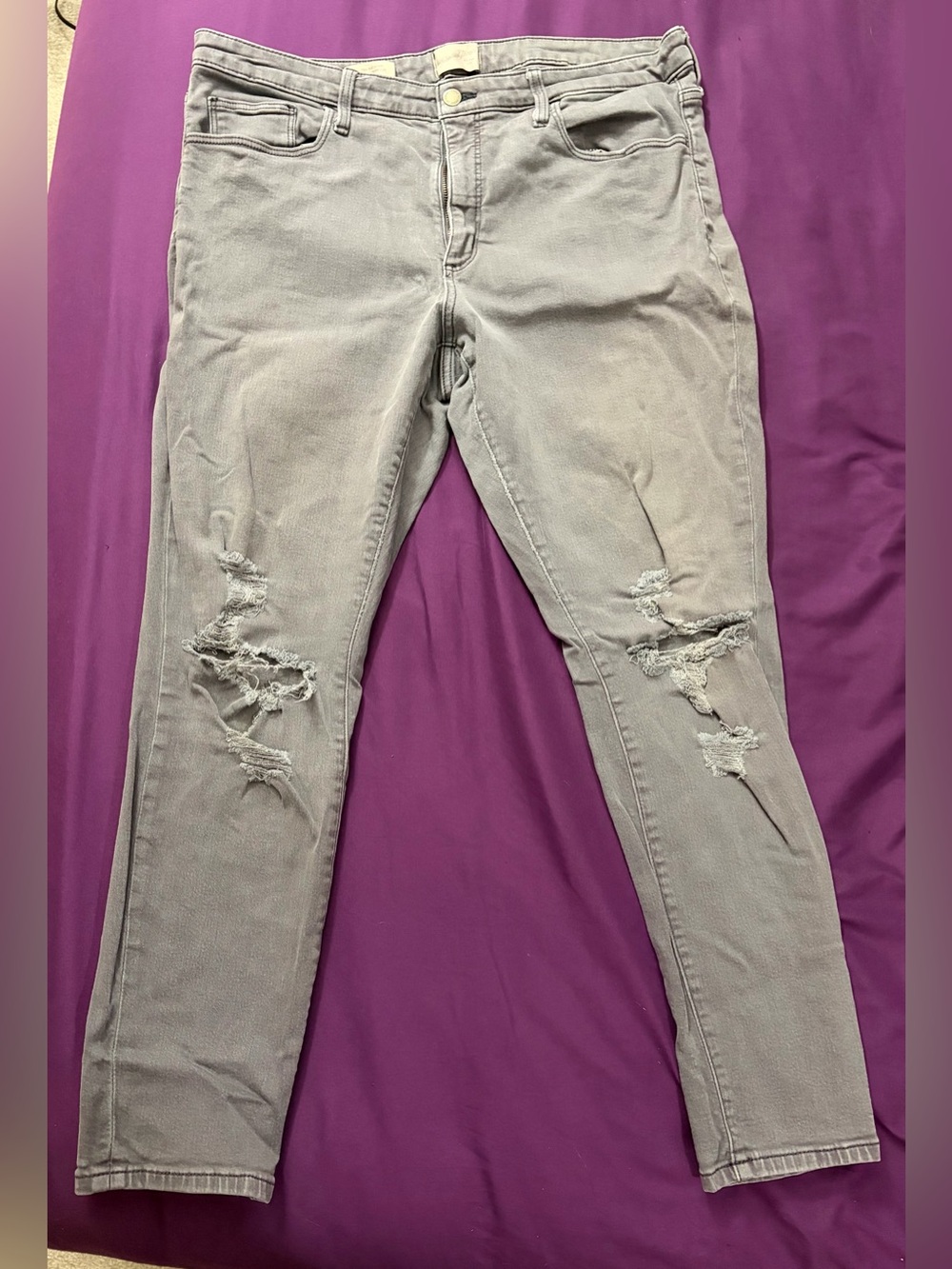 Universal Thread Light Gray Distressed Skinny Jeans